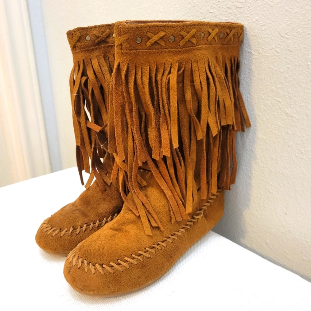 RAMPAGE GIRLS Fringed Suede Moccasin Boots